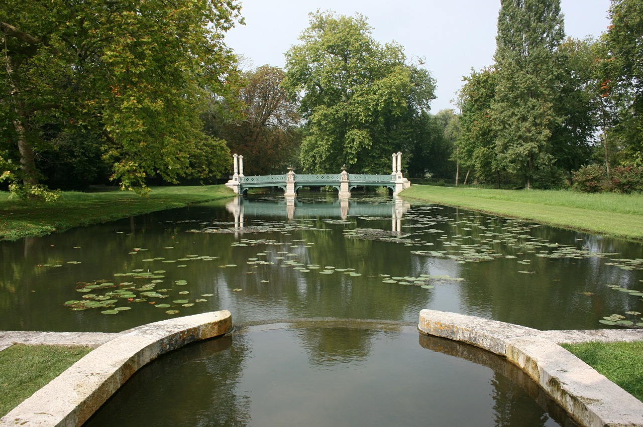 Chateau Chantilly gardens